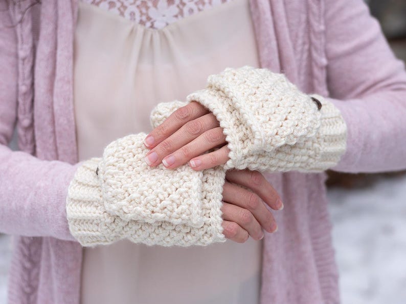 Lomi fingerless mittens Mittens Cozy Crochet Pattern