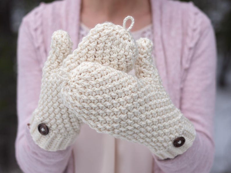 Lomi fingerless mittens Mittens Cozy Crochet Pattern