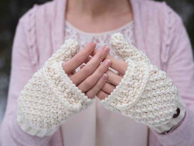 Lomi fingerless mittens Mittens Cozy Crochet Pattern