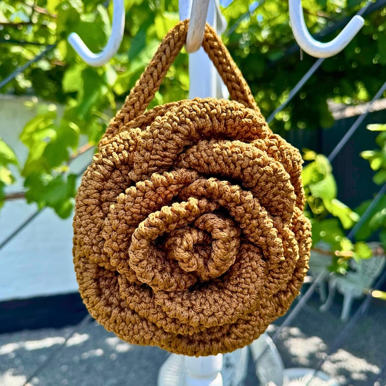 Flower Bag rose crochet pattern